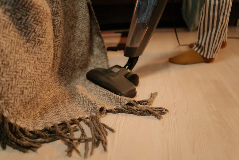 Cleaning time 🧼🤚 -- Thanks for visiting! Donations help & motivate me to keep uploading more 📸s. Even a buck or two helps. ➡️ https://www.buymeacoffee.com/uniqueton Found my photos useful? feel free to contact me about anything at email: uniquetonshots@gmail.com IG: @uniquetonshots